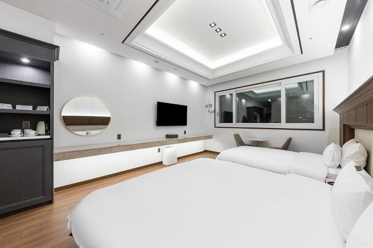 Hotel Demer Mokpo Exterior photo