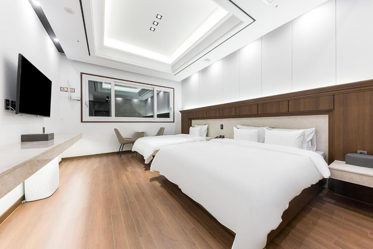 Hotel Demer Mokpo Exterior photo