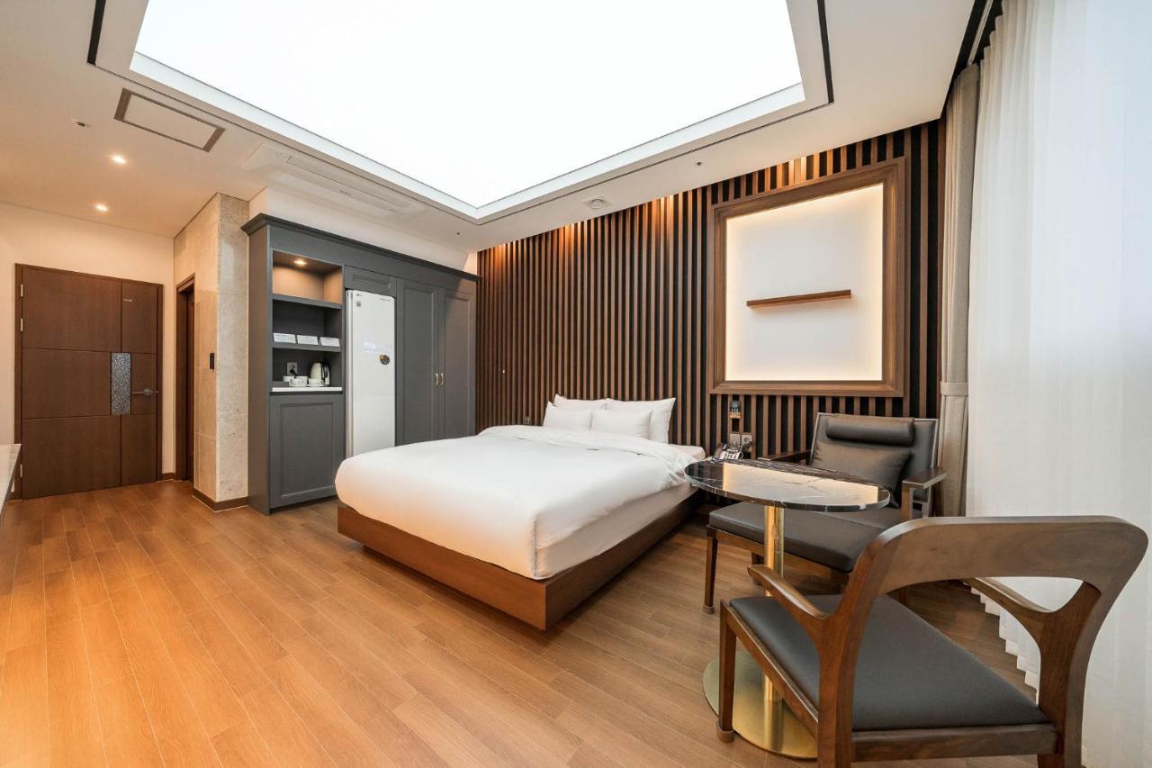 Hotel Demer Mokpo Exterior photo
