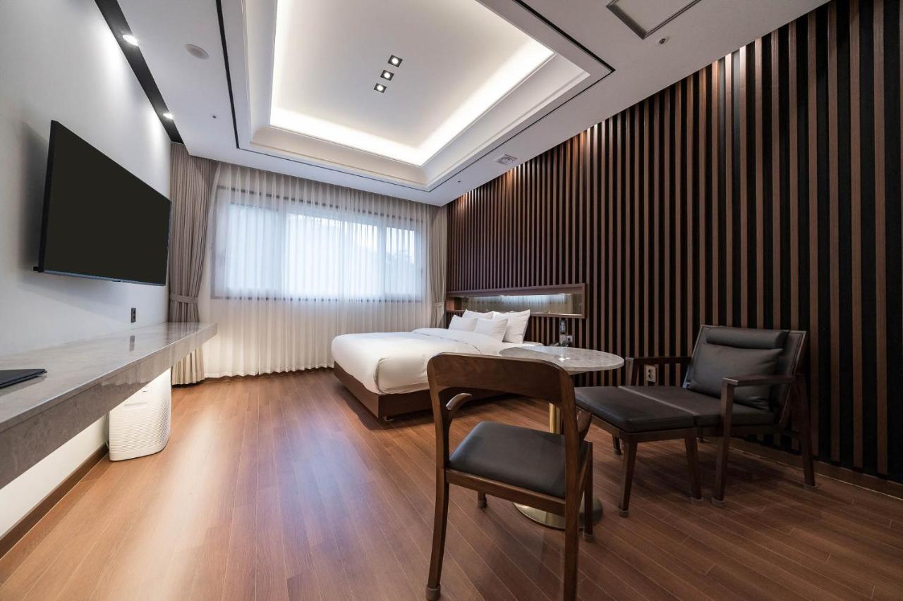 Hotel Demer Mokpo Exterior photo