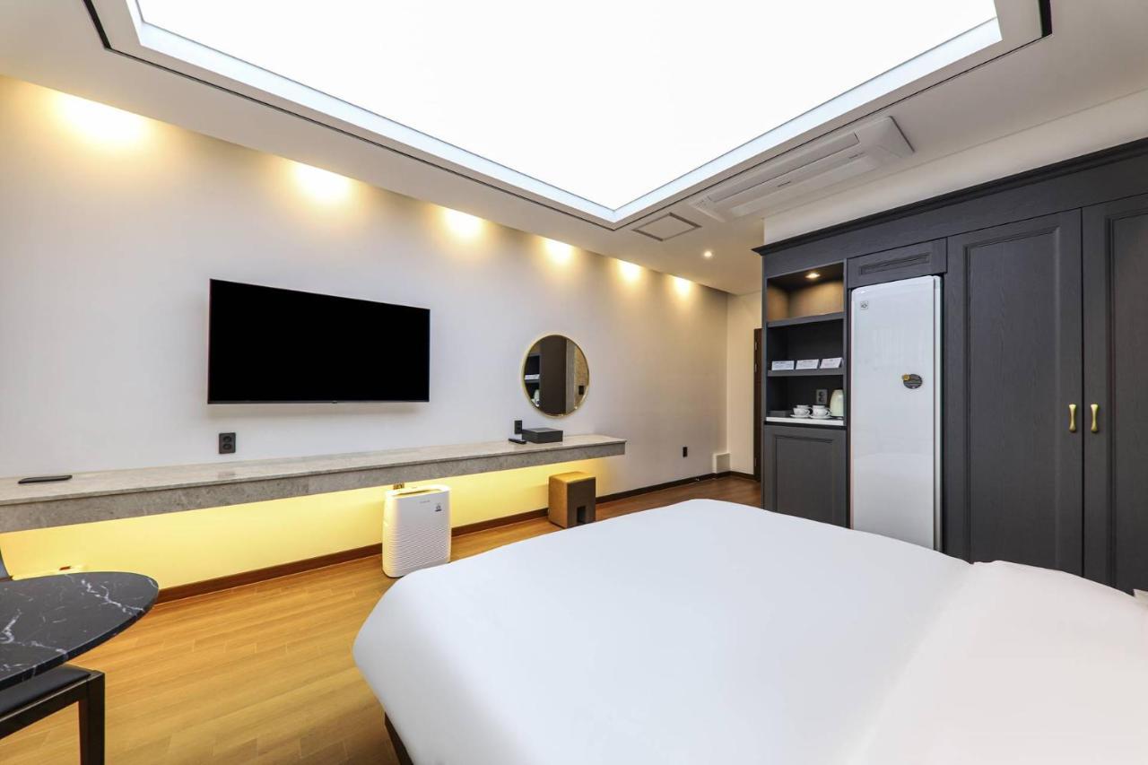 Hotel Demer Mokpo Exterior photo