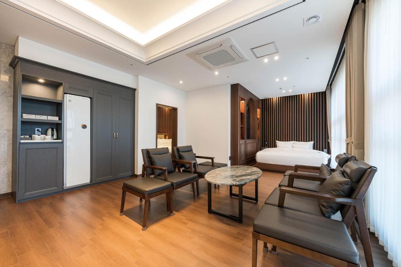 Hotel Demer Mokpo Exterior photo