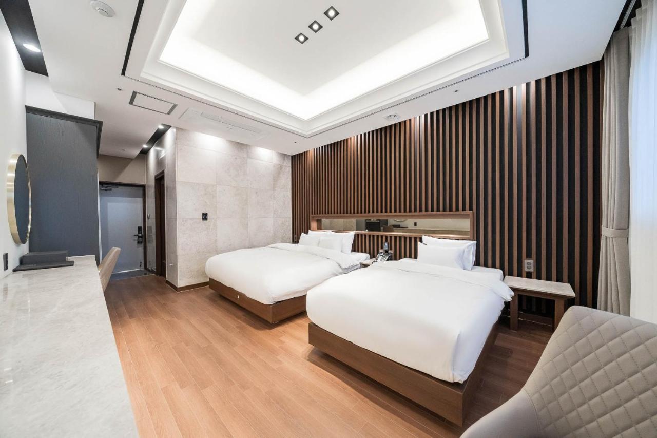Hotel Demer Mokpo Exterior photo