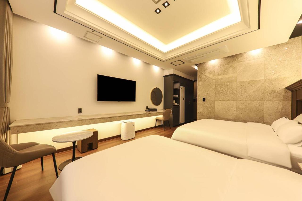 Hotel Demer Mokpo Exterior photo